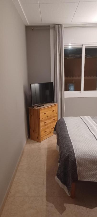 Apartamento Entero De Tres Habitaciones, Cerca De La Playa! Acogedor, Luminoso Y Tranquilo マルグラット・デ・マル エクステリア 写真