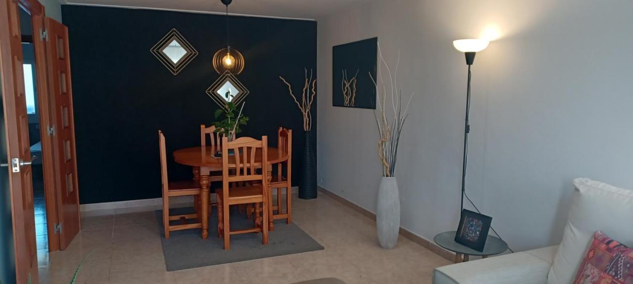 Apartamento Entero De Tres Habitaciones, Cerca De La Playa! Acogedor, Luminoso Y Tranquilo マルグラット・デ・マル エクステリア 写真