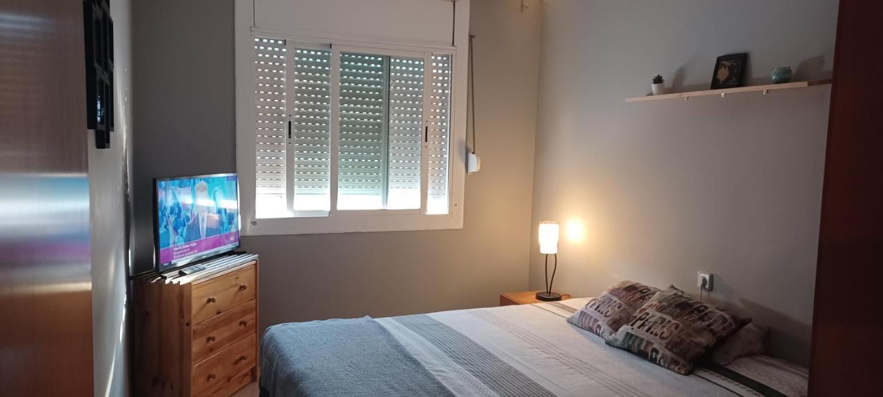 Apartamento Entero De Tres Habitaciones, Cerca De La Playa! Acogedor, Luminoso Y Tranquilo マルグラット・デ・マル エクステリア 写真